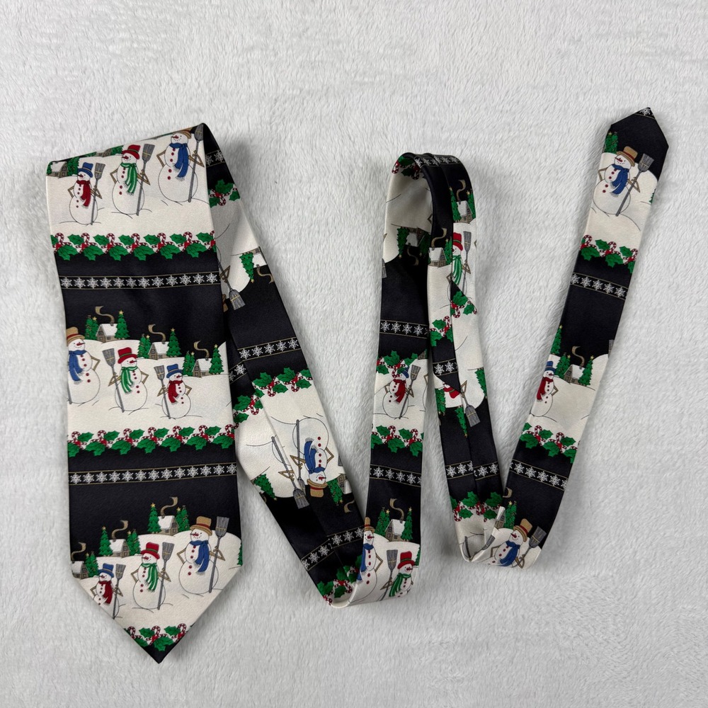 Holidays Mens 100% Silk Christmas Tie Snowman Winter Scene Black White Festive